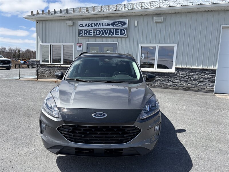 2021 Ford Escape SEL   - Photo 1 - Clarenville, NL A5A 2C4