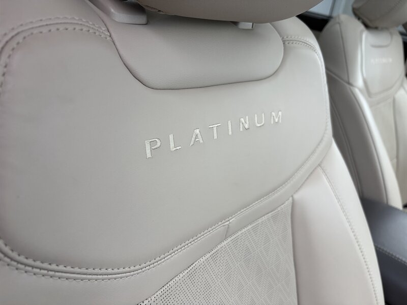 2022 Ford Explorer Platinum - Photo 7 - Clarenville, NL A5A 2C4