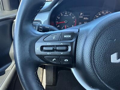 2023 Kia Rio 5-Door LX+   - Photo 26 - St John's, NL A1B 1C2