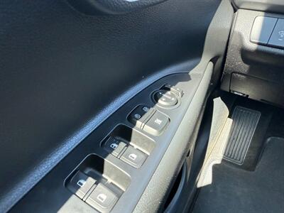 2023 Kia Rio 5-Door LX+   - Photo 29 - St John's, NL A1B 1C2