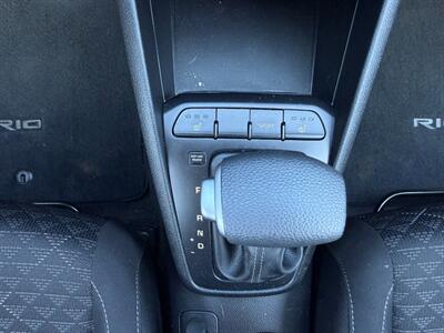 2023 Kia Rio 5-Door LX+   - Photo 34 - St John's, NL A1B 1C2