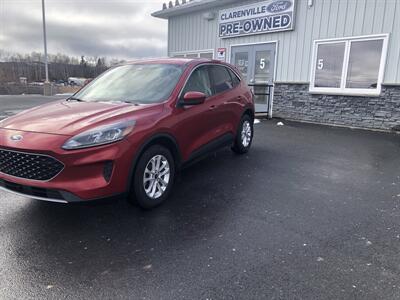 2020 Ford Escape SE   - Photo 2 - Clarenville, NL A5A 2C4