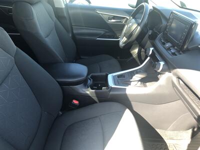 2022 Toyota RAV4 XLE   - Photo 8 - Clarenville, NL A5A 2C4