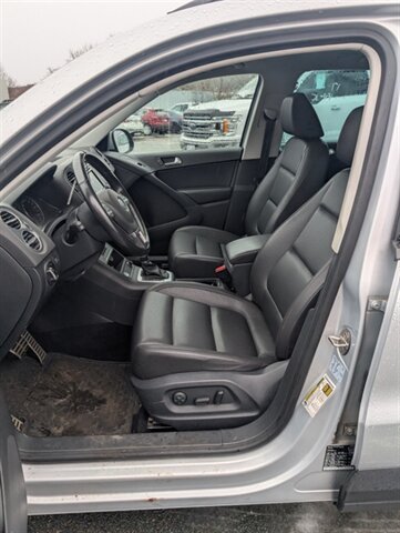 2017 Volkswagen Tiguan Wolfsburg Edition 4Motion - Photo 7 - St John's, NL A1B 1C2