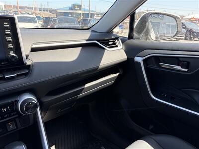 2020 Toyota RAV4 XLE   - Photo 11 - Clarenville, NL A5A 2C4