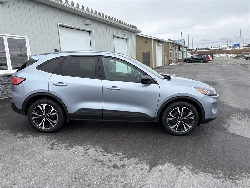 2022 Ford Escape SE - Photo 3 - Clarenville, NL A5A 2C4