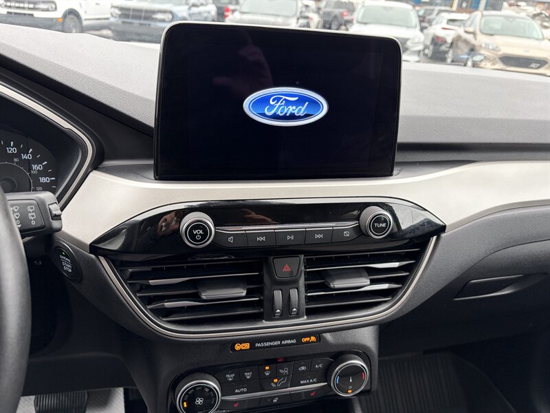 2022 Ford Escape SE - Photo 8 - Clarenville, NL A5A 2C4