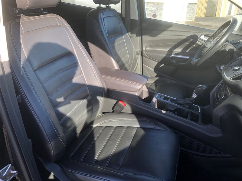 2017 Ford Escape SE  AS IS - Photo 6 - Clarenville, NL A5A 2C4