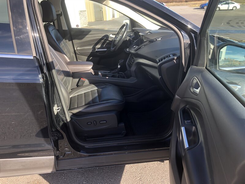 2017 Ford Escape SE  AS IS - Photo 5 - Clarenville, NL A5A 2C4