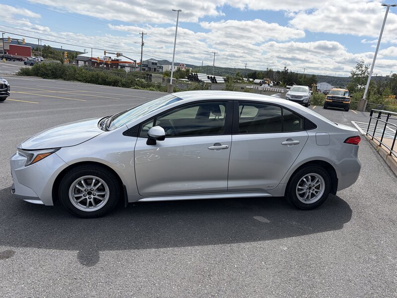 2023 Toyota Corolla Hybrid LE - Photo 3 - Clarenville, NL A5A 2C4