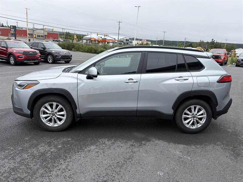 2022 Toyota Corolla Cross LE - Photo 3 - Clarenville, NL A5A 2C4