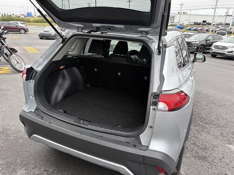 2022 Toyota Corolla Cross LE - Photo 15 - Clarenville, NL A5A 2C4