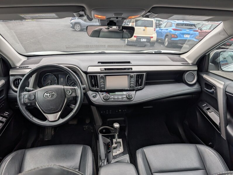 2018 Toyota RAV4 Limited - Photo 12 - St John's, NL A1B 1C2