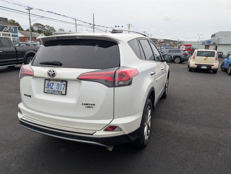 2018 Toyota RAV4 Limited - Photo 5 - St John's, NL A1B 1C2