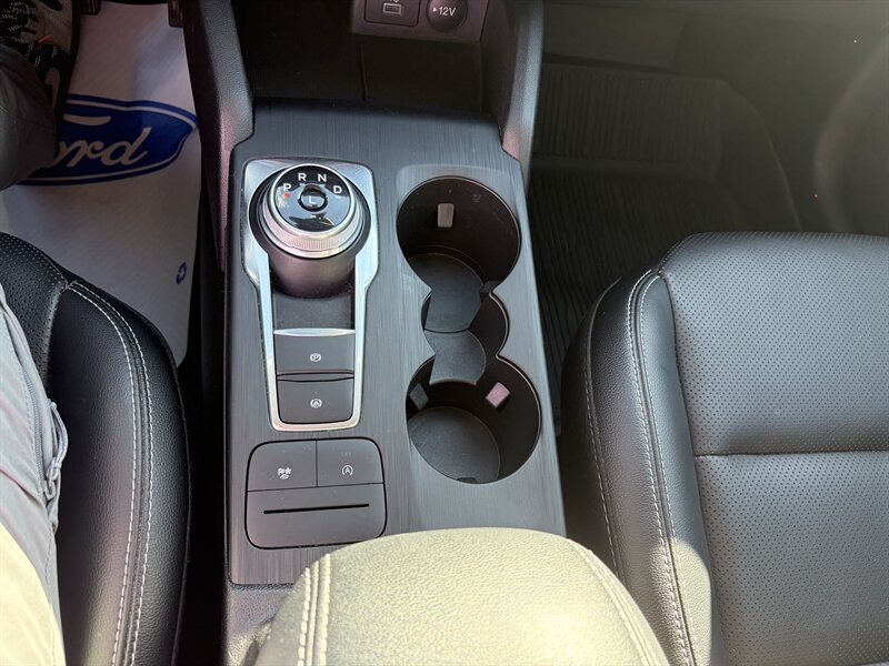 2022 Ford Escape SEL - Photo 9 - Clarenville, NL A5A 2C4