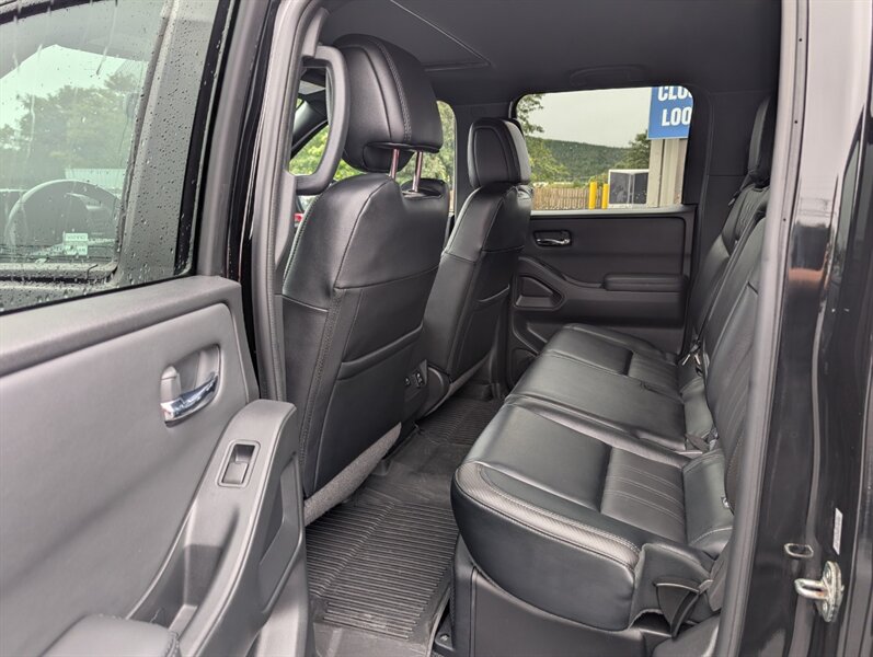2022 Nissan Frontier PRO-4X - Photo 8 - St John's, NL A1B 1C2