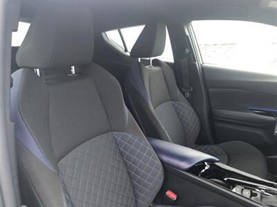 2021 Toyota C-HR XLE   - Photo 6 - Clarenville, NL A5A 2C4