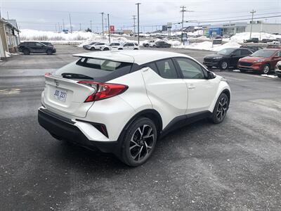 2021 Toyota C-HR XLE   - Photo 4 - Clarenville, NL A5A 2C4