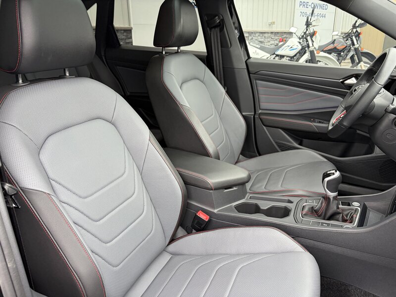 2025 Volkswagen Jetta GLI Autobahn - Photo 6 - Clarenville, NL A5A 2C4
