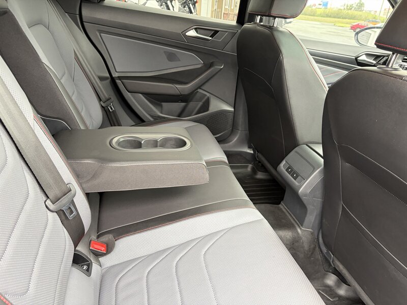 2025 Volkswagen Jetta GLI Autobahn - Photo 19 - Clarenville, NL A5A 2C4
