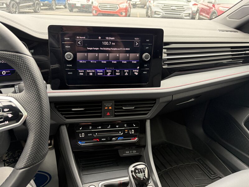 2025 Volkswagen Jetta GLI Autobahn - Photo 8 - Clarenville, NL A5A 2C4