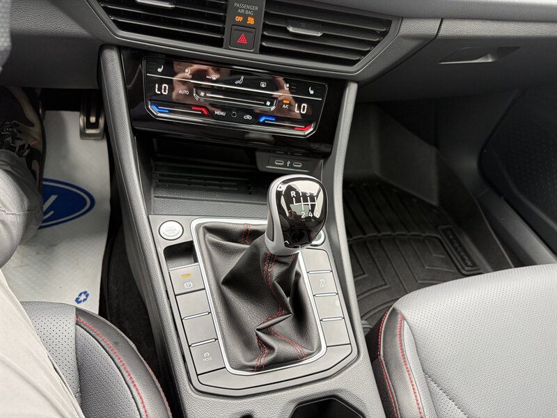 2025 Volkswagen Jetta GLI Autobahn - Photo 9 - Clarenville, NL A5A 2C4
