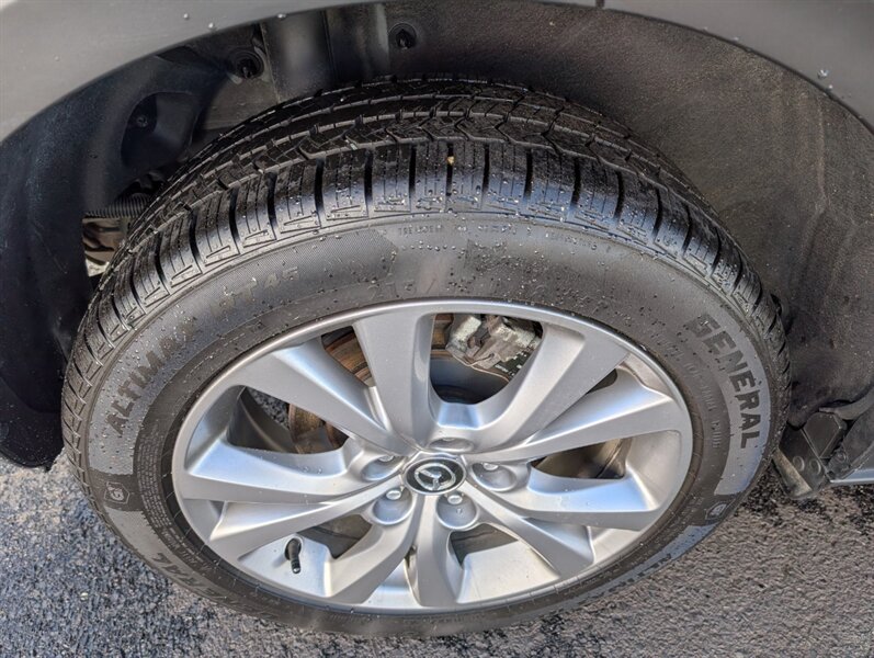 2024 Mazda CX-30 2.5 S Preferred w/ Luxury Package - Photo 4 - St John's, NL A1B 1C2