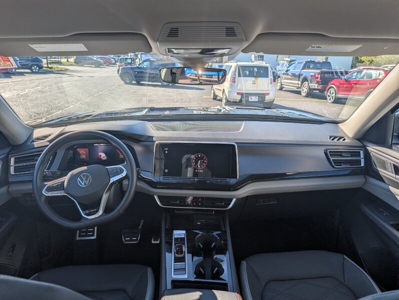 2025 Volkswagen Atlas Peak Edition 4Motion - Photo 14 - St John's, NL A1B 1C2
