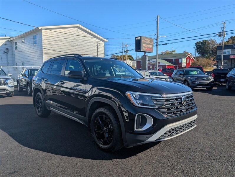 2025 Volkswagen Atlas Peak Edition 4Motion - Photo 3 - St John's, NL A1B 1C2