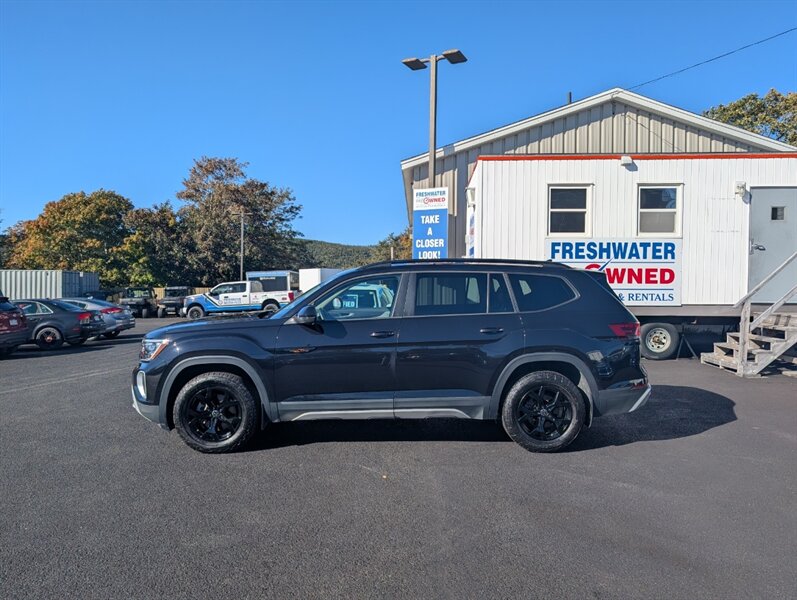 2025 Volkswagen Atlas Peak Edition 4Motion  