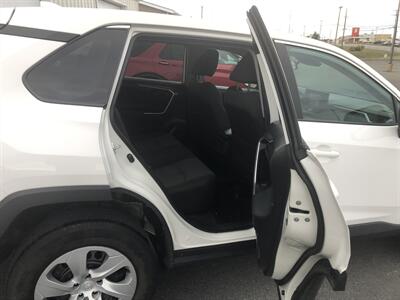 2022 Toyota RAV4 LE   - Photo 17 - Clarenville, NL A5A 2C4