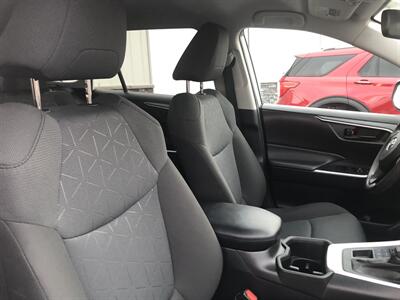 2022 Toyota RAV4 LE   - Photo 8 - Clarenville, NL A5A 2C4