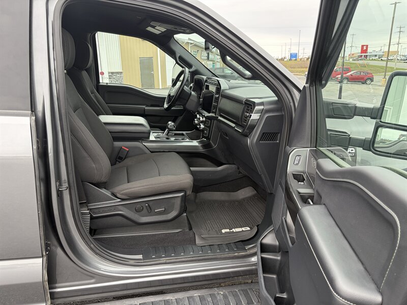2023 Ford F-150 XLT Sport - Photo 5 - Clarenville, NL A5A 2C4