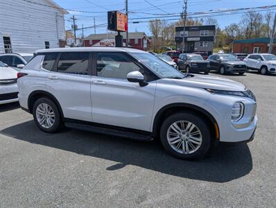 2024 Mitsubishi Outlander ES 7 Seater   - Photo 4 - St John's, NL A1B 1C2