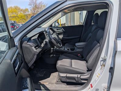2024 Mitsubishi Outlander ES 7 Seater   - Photo 9 - St John's, NL A1B 1C2