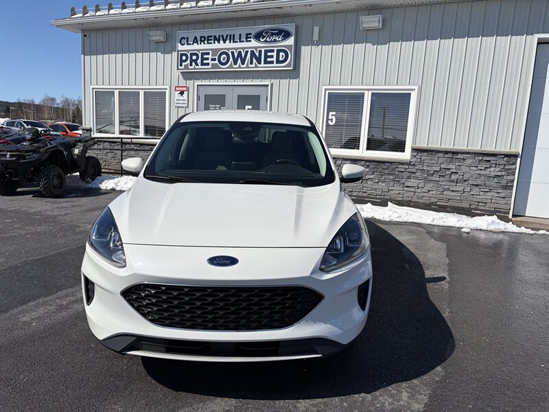2021 Ford Escape SE   - Photo 1 - Clarenville, NL A5A 2C4