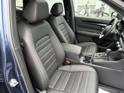 2026 Honda CR-V Hybrid Touring   - Photo 6 - Clarenville, NL A5A 2C4