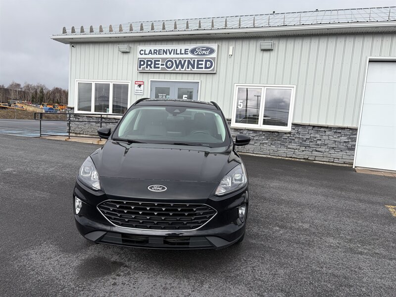 2021 Ford Escape SEL   - Photo 1 - Clarenville, NL A5A 2C4