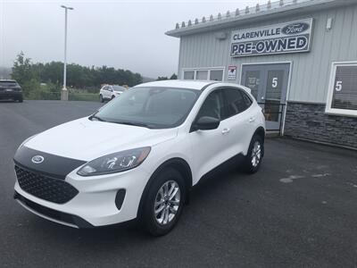 2022 Ford Escape Hybrid SE   - Photo 2 - Clarenville, NL A5A 2C4