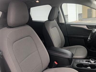 2022 Ford Escape Hybrid SE   - Photo 6 - Clarenville, NL A5A 2C4