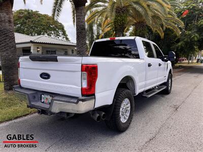 2019 Ford F-250 Super Duty XLT   - Photo 16 - Miami, FL 33165