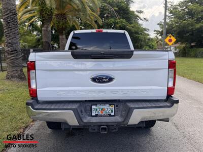 2019 Ford F-250 Super Duty XLT   - Photo 15 - Miami, FL 33165