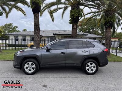 2020 Toyota RAV4 XLE   - Photo 12 - Miami, FL 33165