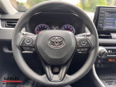 2020 Toyota RAV4 XLE   - Photo 18 - Miami, FL 33165