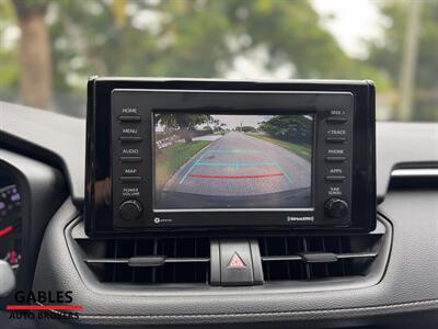 2020 Toyota RAV4 XLE   - Photo 22 - Miami, FL 33165
