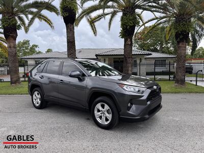 2020 Toyota RAV4 XLE   - Photo 4 - Miami, FL 33165