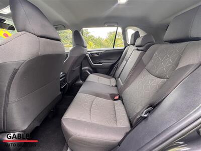 2020 Toyota RAV4 XLE   - Photo 26 - Miami, FL 33165