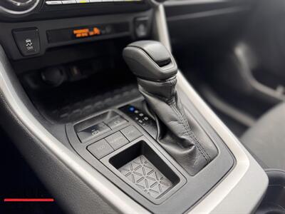 2020 Toyota RAV4 XLE   - Photo 24 - Miami, FL 33165