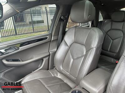 2016 Porsche Macan S   - Photo 18 - Miami, FL 33165