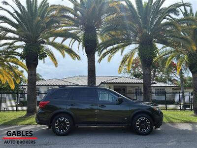 2020 Nissan Pathfinder SV   - Photo 2 - Miami, FL 33165